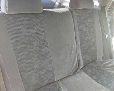 Красный Дэу Нубира, объемом двигателя 1.6 л и пробегом 110 тыс. км за 2900 $, фото 6 на Automoto.ua