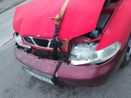 Красный Дэу Нубира, объемом двигателя 1.6 л и пробегом 2 тыс. км за 952 $, фото 1 на Automoto.ua