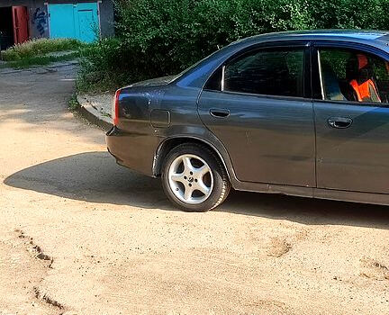 Серый Дэу Нубира, объемом двигателя 1.6 л и пробегом 220 тыс. км за 1700 $, фото 5 на Automoto.ua