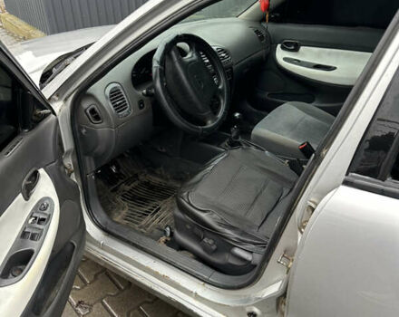 Серый Дэу Нубира, объемом двигателя 1.6 л и пробегом 255 тыс. км за 713 $, фото 5 на Automoto.ua