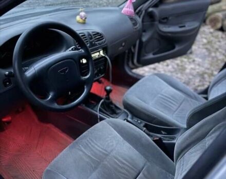 Серый Дэу Нубира, объемом двигателя 1.6 л и пробегом 235 тыс. км за 1900 $, фото 3 на Automoto.ua