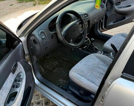 Серый Дэу Нубира, объемом двигателя 2 л и пробегом 138 тыс. км за 1200 $, фото 3 на Automoto.ua