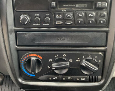 Сірий Деу Нубіра, об'ємом двигуна 1.6 л та пробігом 161 тис. км за 1799 $, фото 12 на Automoto.ua