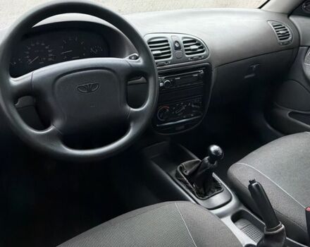 Серый Дэу Нубира, объемом двигателя 1.6 л и пробегом 280 тыс. км за 1250 $, фото 6 на Automoto.ua