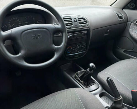 Серый Дэу Нубира, объемом двигателя 1.6 л и пробегом 310 тыс. км за 1250 $, фото 8 на Automoto.ua