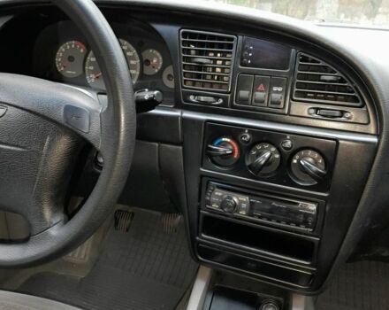 Сірий Деу Нубіра, об'ємом двигуна 1.6 л та пробігом 198 тис. км за 2000 $, фото 6 на Automoto.ua