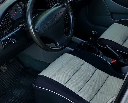 Серый Дэу Нубира, объемом двигателя 1.6 л и пробегом 140 тыс. км за 3500 $, фото 3 на Automoto.ua