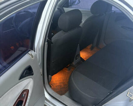 Серый Дэу Нубира, объемом двигателя 2 л и пробегом 230 тыс. км за 2500 $, фото 7 на Automoto.ua