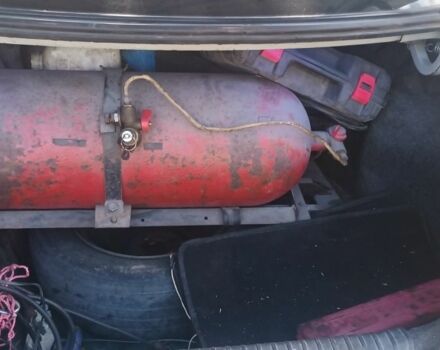 Серый Дэу Нубира, объемом двигателя 2 л и пробегом 290 тыс. км за 900 $, фото 4 на Automoto.ua