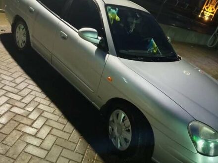 Серый Дэу Нубира, объемом двигателя 1.6 л и пробегом 450 тыс. км за 2500 $, фото 1 на Automoto.ua