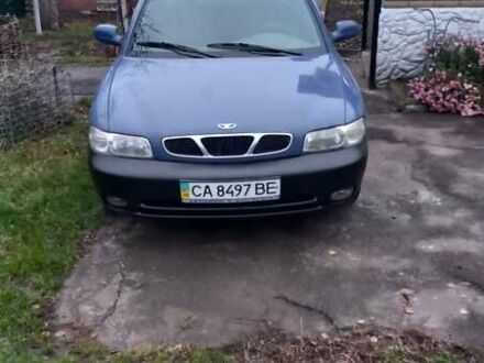 Синий Дэу Нубира, объемом двигателя 1.6 л и пробегом 430 тыс. км за 2200 $, фото 1 на Automoto.ua