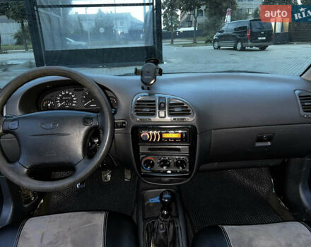 Зеленый Дэу Нубира, объемом двигателя 1.6 л и пробегом 250 тыс. км за 1200 $, фото 5 на Automoto.ua