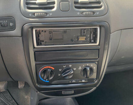 Зеленый Дэу Нубира, объемом двигателя 1.6 л и пробегом 255 тыс. км за 1800 $, фото 12 на Automoto.ua