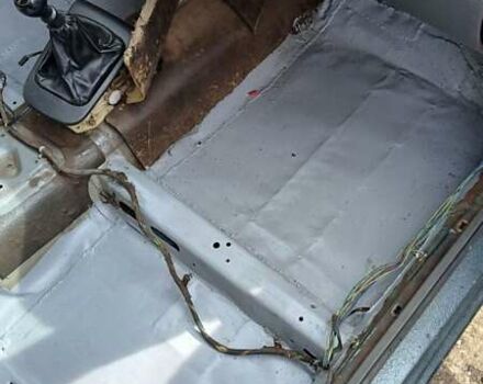 Зеленый Дэу Нубира, объемом двигателя 1.6 л и пробегом 500 тыс. км за 1600 $, фото 2 на Automoto.ua