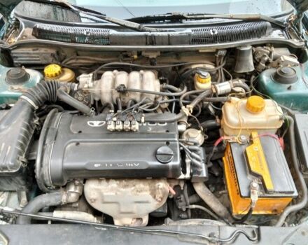 Зеленый Дэу Нубира, объемом двигателя 1.6 л и пробегом 300 тыс. км за 1662 $, фото 5 на Automoto.ua