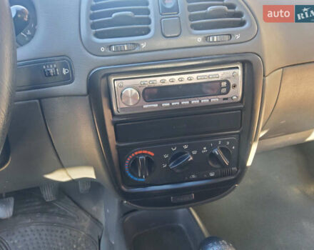 Зеленый Дэу Нубира, объемом двигателя 1.6 л и пробегом 255 тыс. км за 1800 $, фото 17 на Automoto.ua