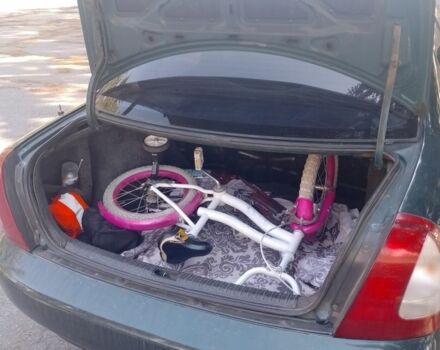 Зеленый Дэу Нубира, объемом двигателя 1.6 л и пробегом 230 тыс. км за 1999 $, фото 5 на Automoto.ua