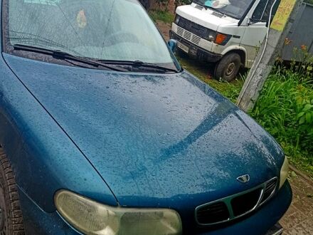 Дэу Нубира 1998 в Глухове на Automoto.ua Зеленый Дэу Нубира, объемом двигателя 1.6 л и пробегом 300 тыс. км за 1300 $, фото 1 на Automoto.ua