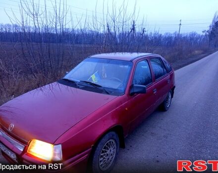 Красный Дэу Рейсер, объемом двигателя 1.5 л и пробегом 280 тыс. км за 1300 $, фото 1 на Automoto.ua