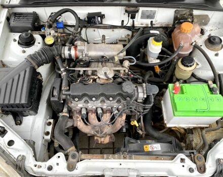 Белый Дэу Сенс, объемом двигателя 1.5 л и пробегом 238 тыс. км за 2000 $, фото 20 на Automoto.ua