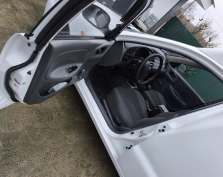 Білий Деу Сенс, об'ємом двигуна 1.3 л та пробігом 197 тис. км за 2200 $, фото 5 на Automoto.ua