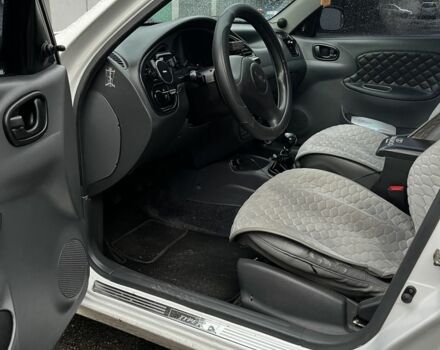 Белый Дэу Сенс, объемом двигателя 1.5 л и пробегом 230 тыс. км за 3100 $, фото 12 на Automoto.ua