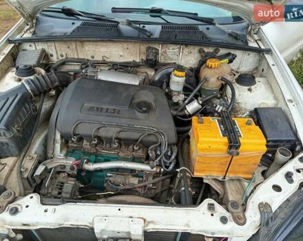 Деу Сенс 2003 у Валках на Automoto.ua Білий Деу Сенс, об'ємом двигуна 1.3 л та пробігом 300 тис. км за 947 $, фото 12 на Automoto.ua