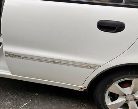 Білий Деу Сенс, об'ємом двигуна 1.3 л та пробігом 300 тис. км за 2000 $, фото 5 на Automoto.ua