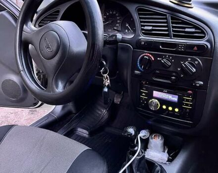 Білий Деу Сенс, об'ємом двигуна 1.3 л та пробігом 300 тис. км за 2000 $, фото 7 на Automoto.ua