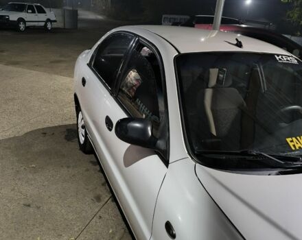 Білий Деу Сенс, об'ємом двигуна 1.3 л та пробігом 230 тис. км за 2000 $, фото 4 на Automoto.ua