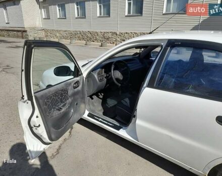 Белый Дэу Сенс, объемом двигателя 1.3 л и пробегом 235 тыс. км за 1700 $, фото 3 на Automoto.ua