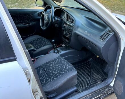 Білий Деу Сенс, об'ємом двигуна 1.3 л та пробігом 300 тис. км за 1200 $, фото 5 на Automoto.ua