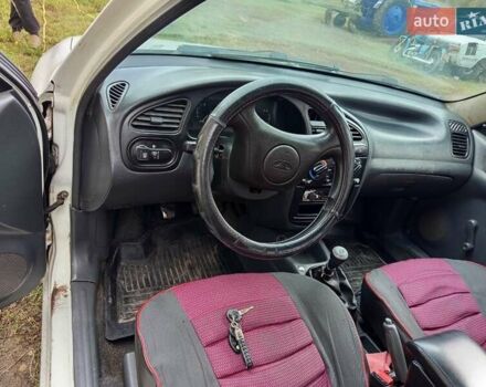 Деу Сенс 2003 у Валках на Automoto.ua Білий Деу Сенс, об'ємом двигуна 1.3 л та пробігом 300 тис. км за 947 $, фото 9 на Automoto.ua