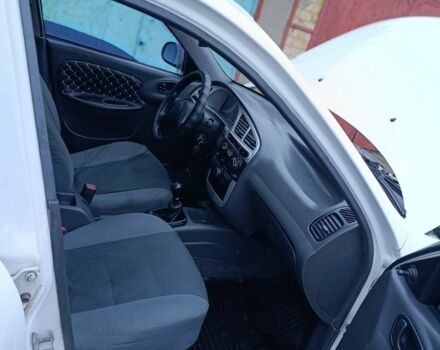 Белый Дэу Сенс, объемом двигателя 1.5 л и пробегом 208 тыс. км за 2500 $, фото 1 на Automoto.ua