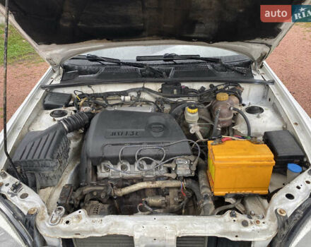 Белый Дэу Сенс, объемом двигателя 1.3 л и пробегом 204 тыс. км за 1000 $, фото 8 на Automoto.ua