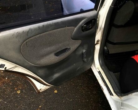 Белый Дэу Сенс, объемом двигателя 1.3 л и пробегом 180 тыс. км за 1200 $, фото 6 на Automoto.ua