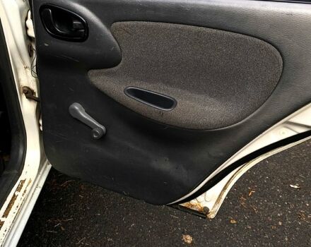 Белый Дэу Сенс, объемом двигателя 1.3 л и пробегом 180 тыс. км за 1200 $, фото 7 на Automoto.ua