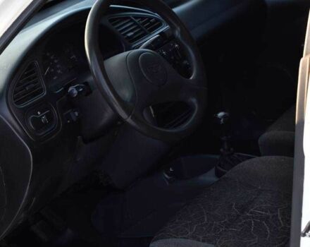 Білий Деу Сенс, об'ємом двигуна 1.5 л та пробігом 229 тис. км за 1950 $, фото 5 на Automoto.ua