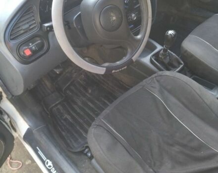 Білий Деу Сенс, об'ємом двигуна 1.3 л та пробігом 150 тис. км за 1100 $, фото 3 на Automoto.ua