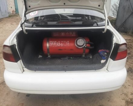 Білий Деу Сенс, об'ємом двигуна 1.4 л та пробігом 298 тис. км за 1660 $, фото 2 на Automoto.ua