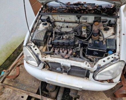 Белый Дэу Сенс, объемом двигателя 1.5 л и пробегом 150 тыс. км за 499 $, фото 3 на Automoto.ua