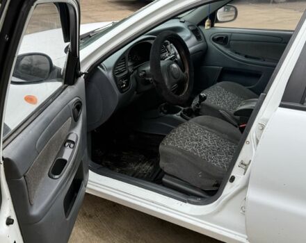 Белый Дэу Сенс, объемом двигателя 1.5 л и пробегом 220 тыс. км за 2400 $, фото 5 на Automoto.ua