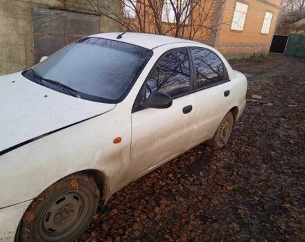 Белый Дэу Сенс, объемом двигателя 1.5 л и пробегом 288 тыс. км за 1400 $, фото 1 на Automoto.ua