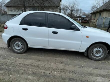 Белый Дэу Сенс, объемом двигателя 1.5 л и пробегом 200 тыс. км за 1100 $, фото 1 на Automoto.ua