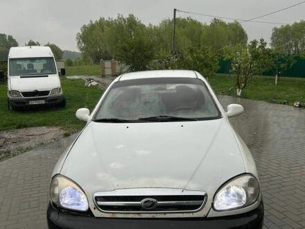 Белый Дэу Сенс, объемом двигателя 1.5 л и пробегом 165 тыс. км за 800 $, фото 1 на Automoto.ua