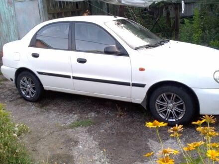 Деу Сенс 2004 у Харкові на Automoto.ua Білий Деу Сенс, об'ємом двигуна 1.5 л та пробігом 100 тис. км за 1800 $, фото 1 на Automoto.ua