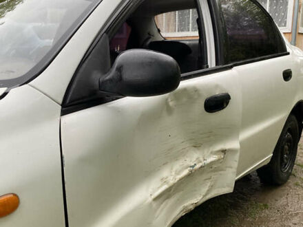 Дэу Сенс 2005 в Стрые на Automoto.ua Белый Дэу Сенс, объемом двигателя 1.3 л и пробегом 214 тыс. км за 650 $, фото 1 на Automoto.ua