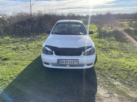 Білий Деу Сенс, об'ємом двигуна 1.3 л та пробігом 196 тис. км за 2000 $, фото 1 на Automoto.ua