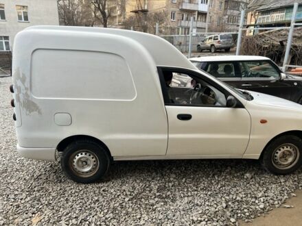 Дэу Сенс 2007 в Киеве на Automoto.ua Белый Дэу Сенс, объемом двигателя 0 л и пробегом 228 тыс. км за 2400 $, фото 1 на Automoto.ua