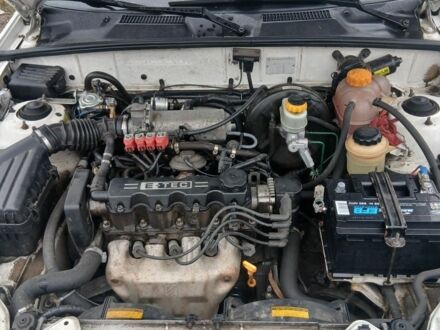 Белый Дэу Сенс, объемом двигателя 1.5 л и пробегом 179 тыс. км за 1700 $, фото 1 на Automoto.ua